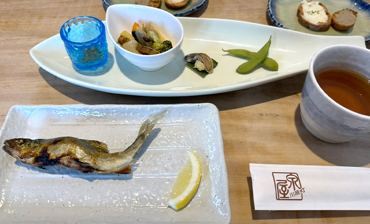 川原町「泉屋」で鮎づくしランチ